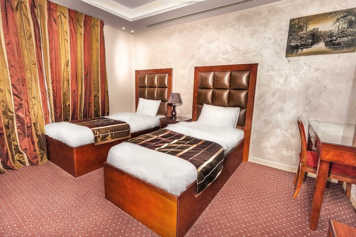 Room 9 of 24