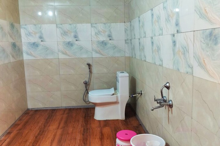 Room 14 of 22