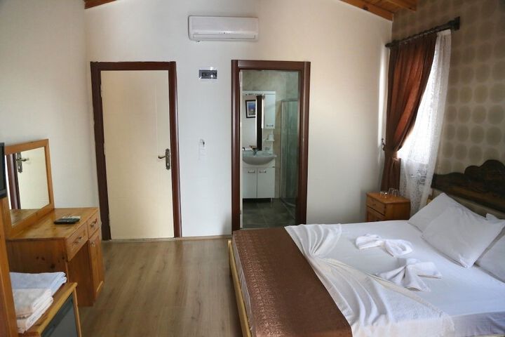 Room 9 of 39