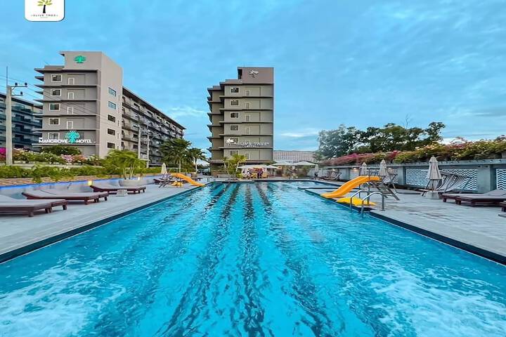 Pool 38 of 70