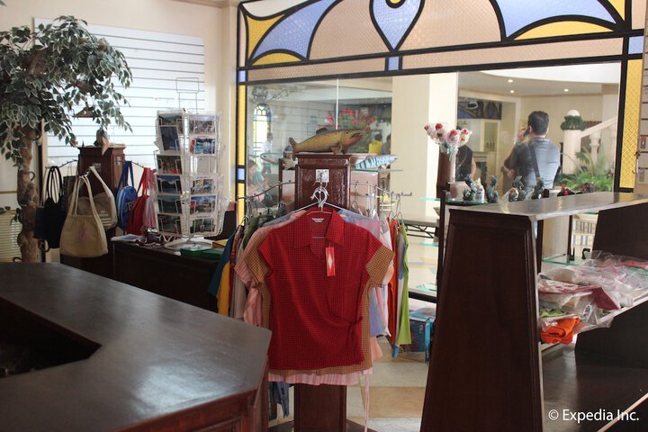 Gift Shop 81 of 126