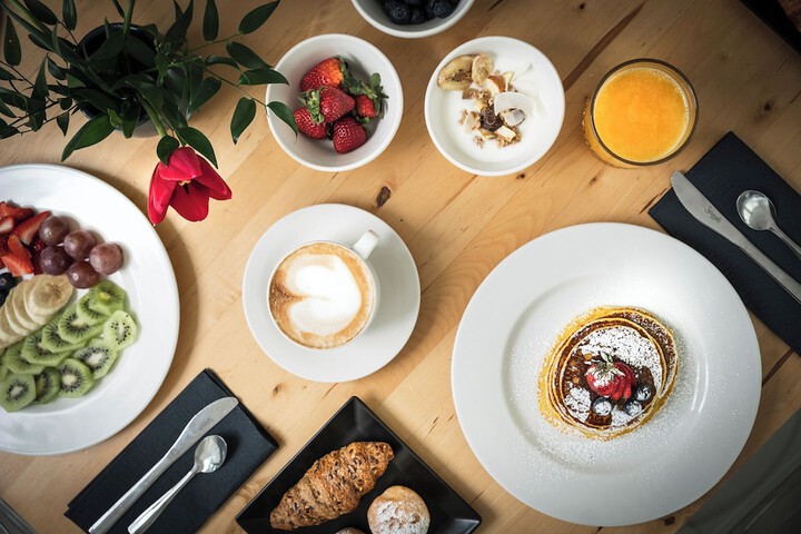 Breakfast/Coffee Service 72 of 89