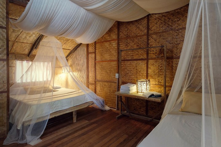 Room 6 of 156