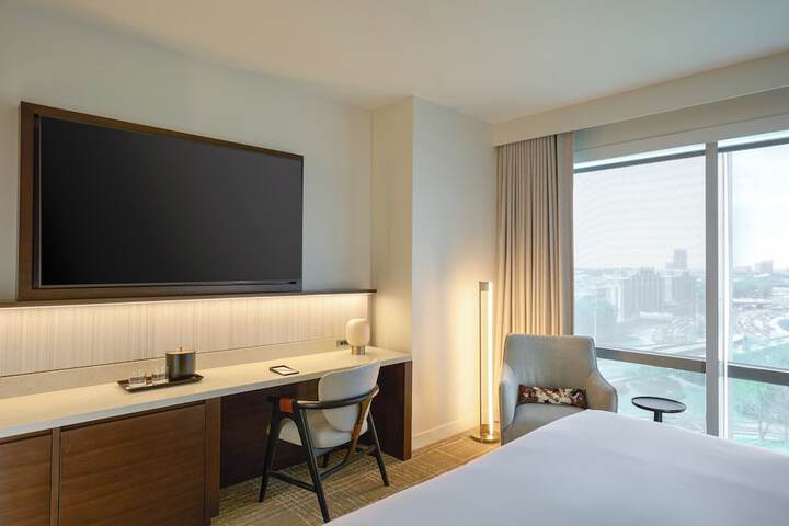 Room 10 of 89