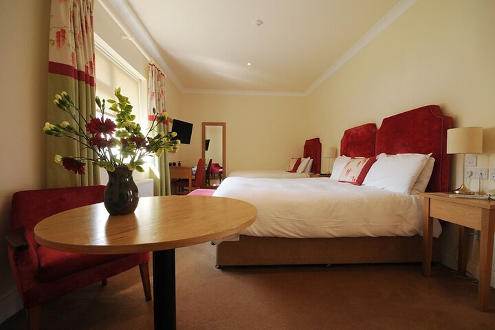 Room 7 of 42