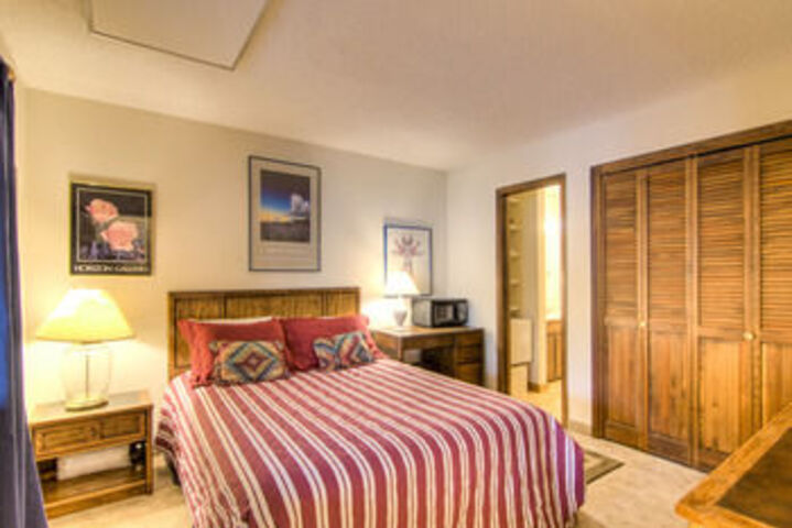 Room 4 of 13