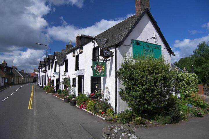 Lion and Unicorn Hotel