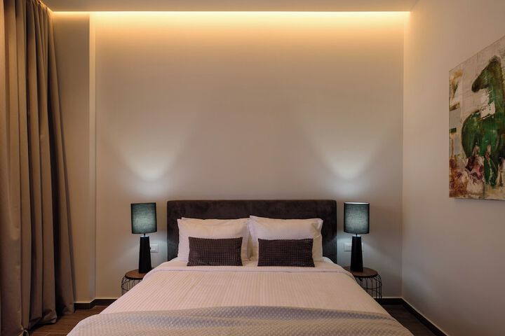 Room 32 of 81
