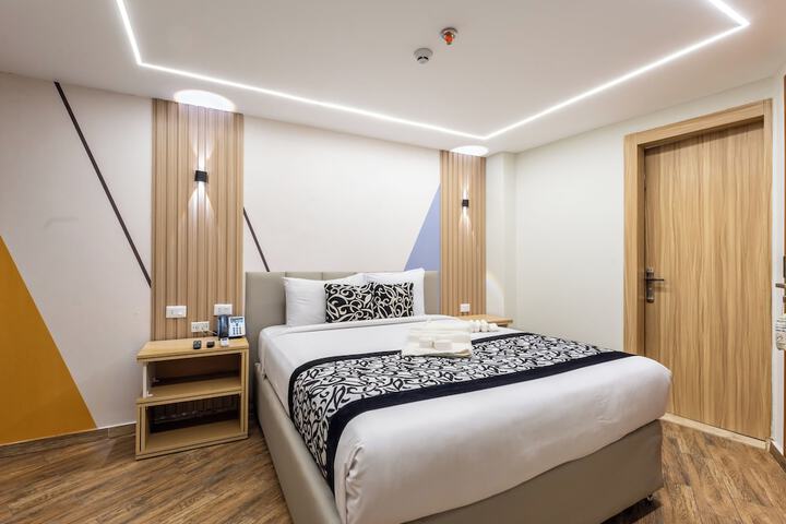 Room 10 of 119
