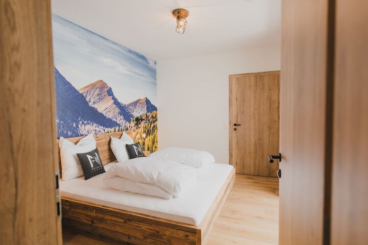 Room 4 of 36