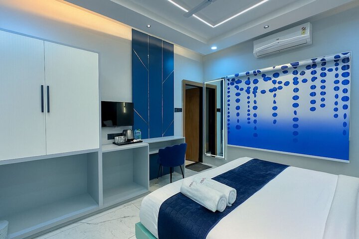 Room 17 of 49