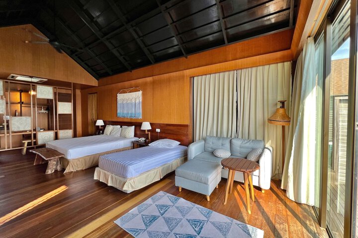Room 8 of 36