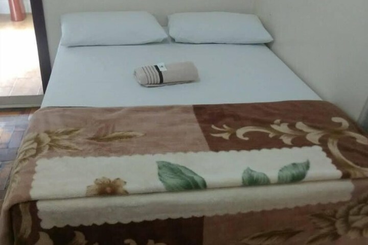 Room 9 of 10