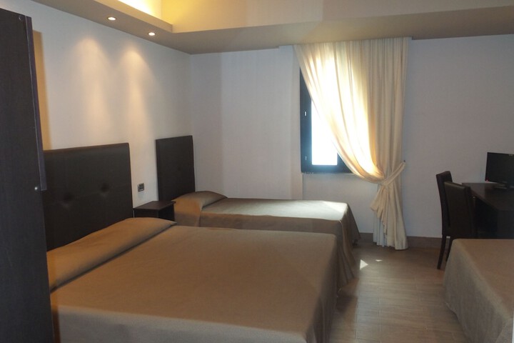 Room 13 of 63