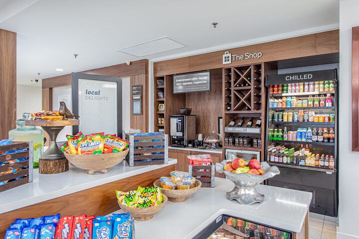 Snack bar