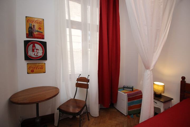 Room 14 of 42