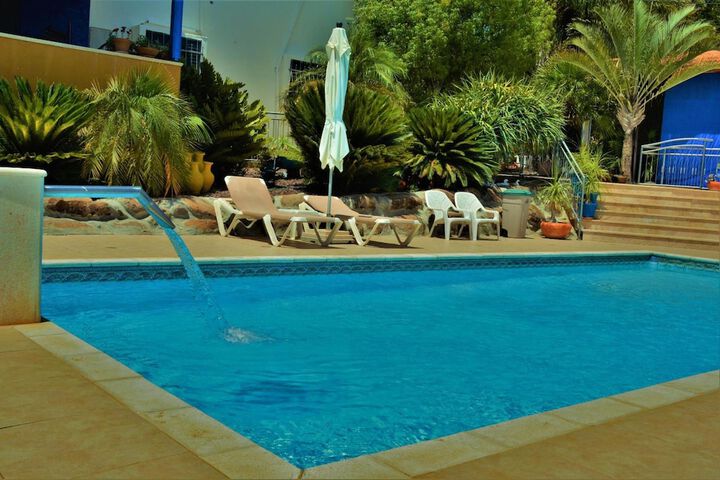 Pool 24 of 40