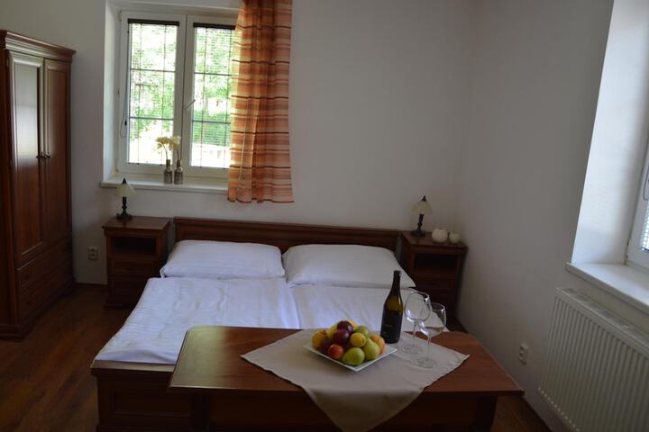 Room 10 of 36