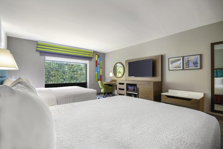 Room 6 of 45