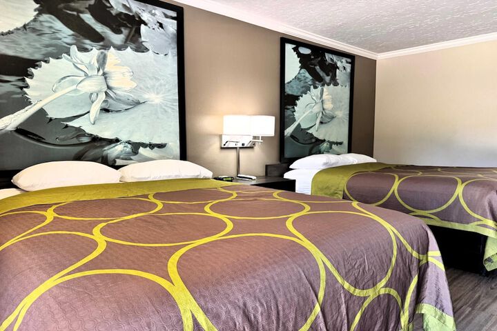 Room 15 of 40