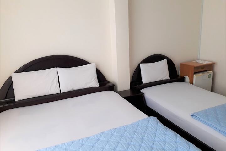 Room 12 of 37