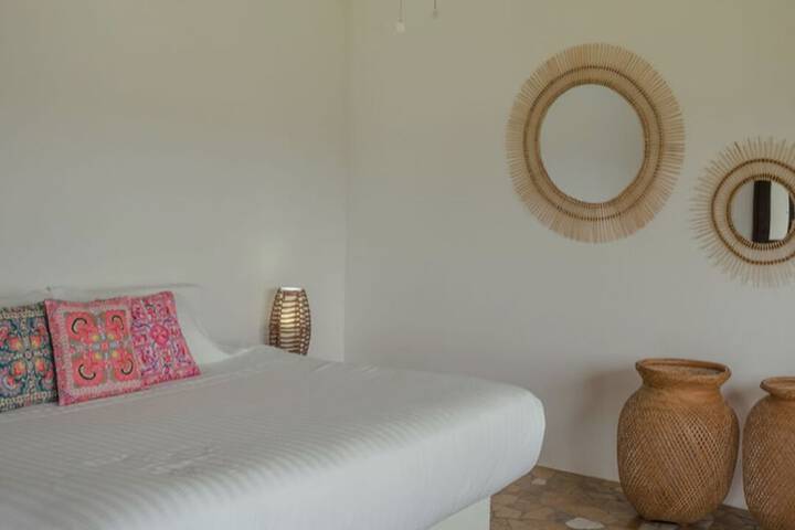 Room 6 of 34