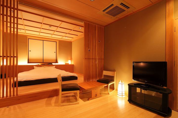 Room 21 of 64