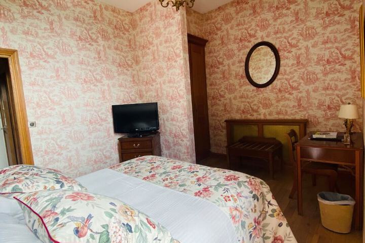 Room 13 of 98
