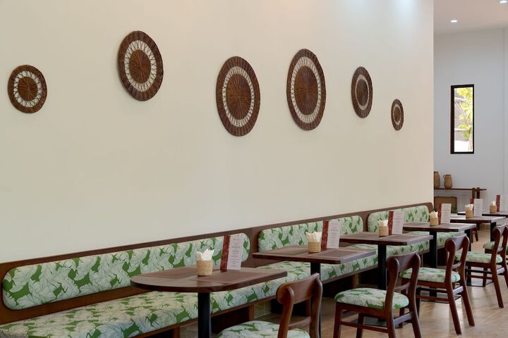 Dining 62 of 99