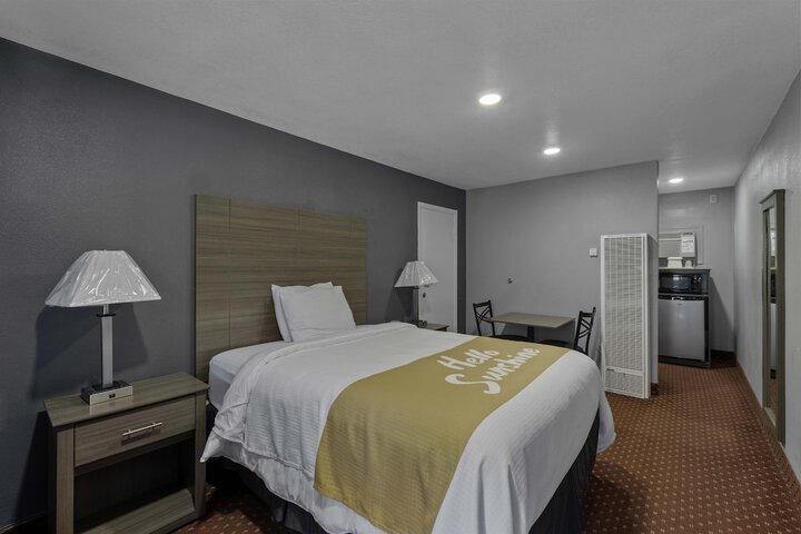 Room 81 of 129