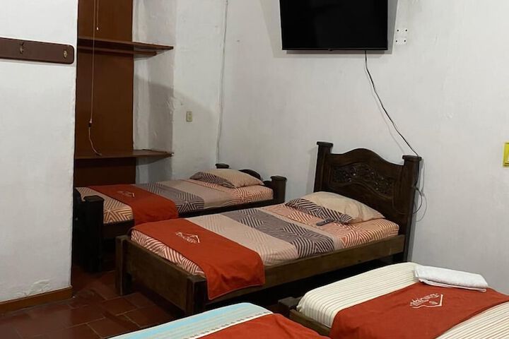 Room 5 of 27