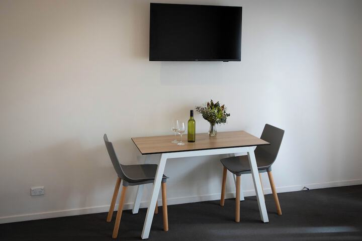 Room 4 of 20