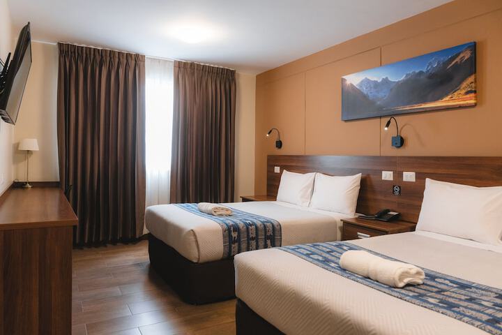 Room 3 of 10