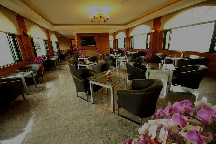 Dining 67 of 67