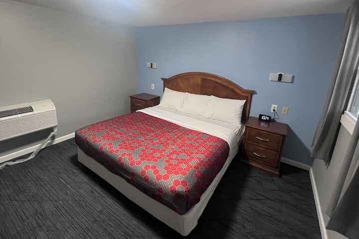 Room 4 of 11