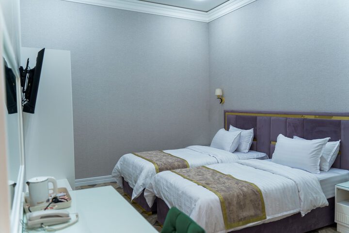 Room 12 of 48