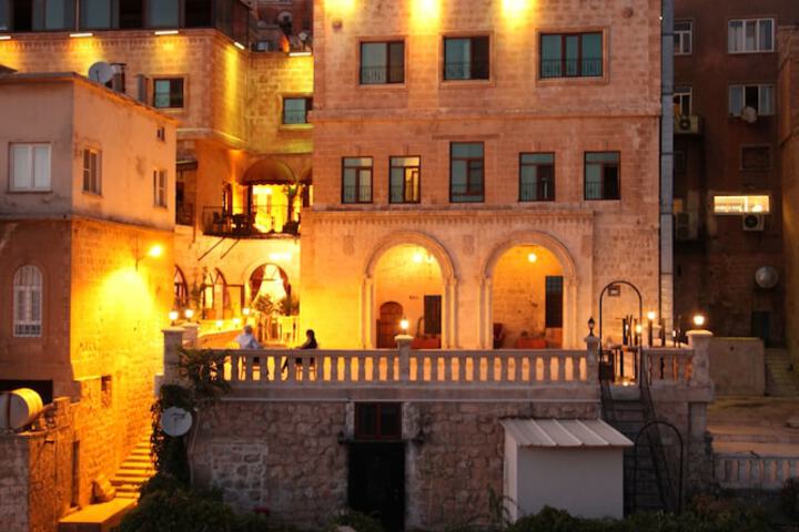 Hotel 148 of 158