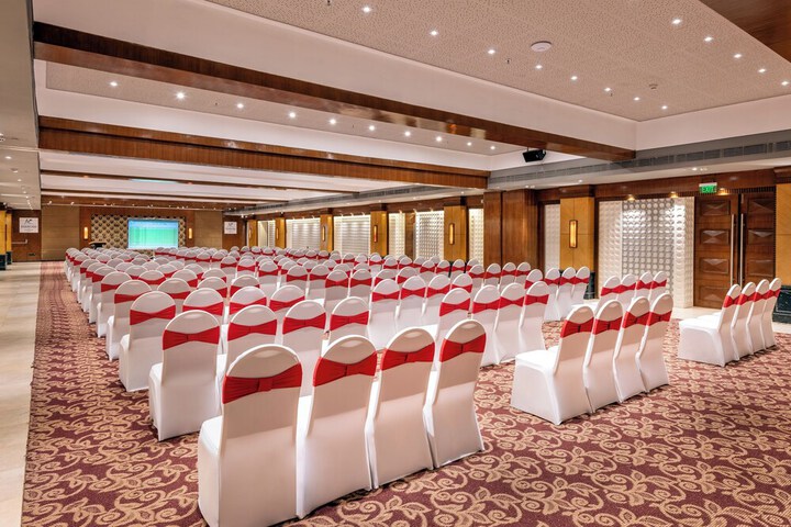 Ballroom/Hall 126 of 155