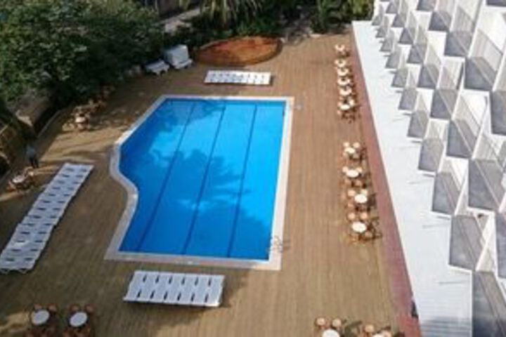 Pool 32 of 48
