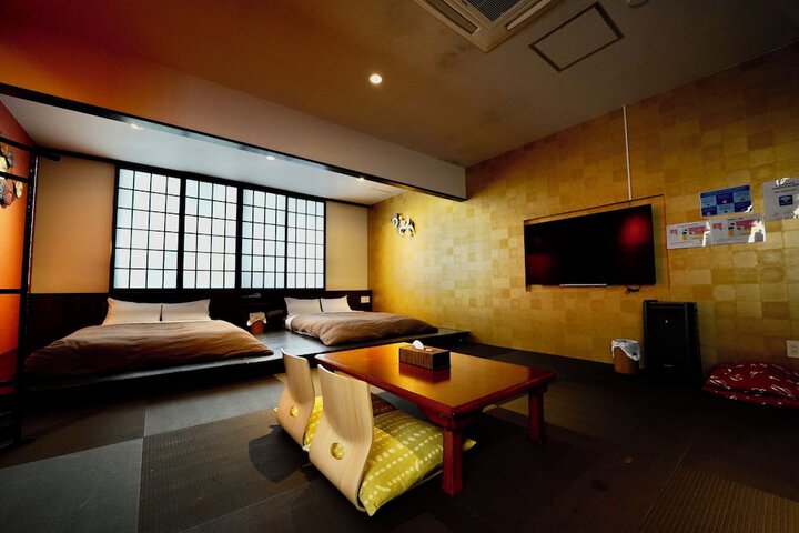 Room 11 of 193