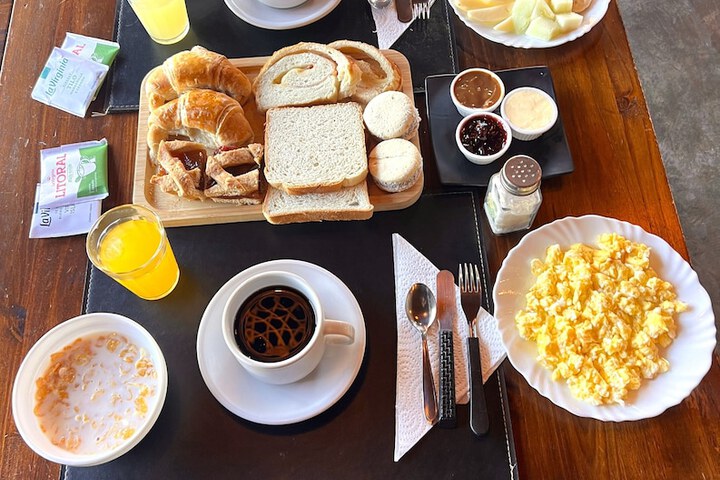 Breakfast/Coffee Service 59 of 104