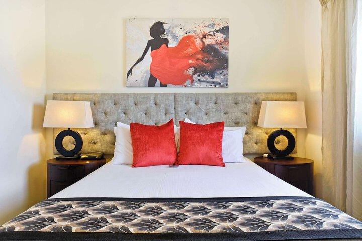 Room 10 of 42