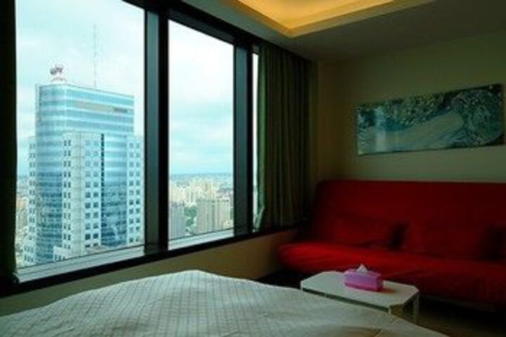 Room 27 of 39
