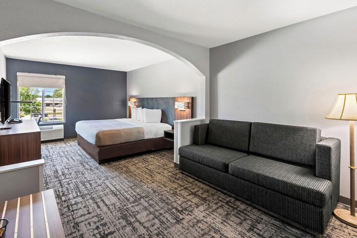 Room 52 of 106