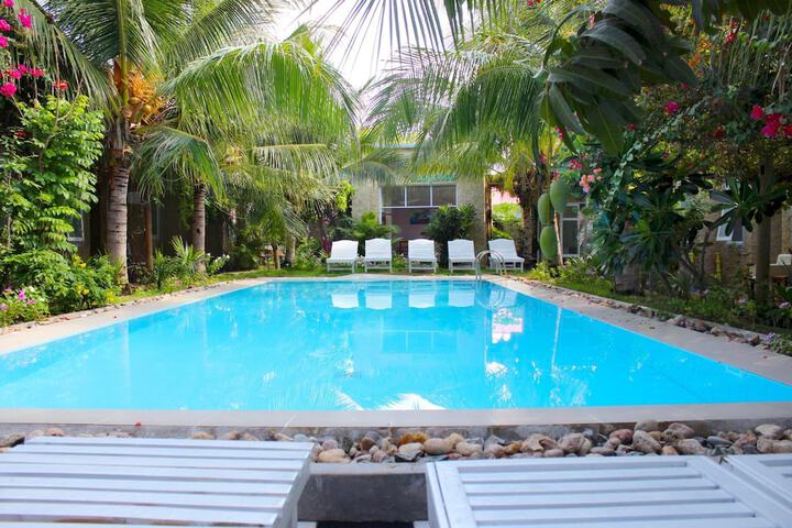 Pool 35 of 42