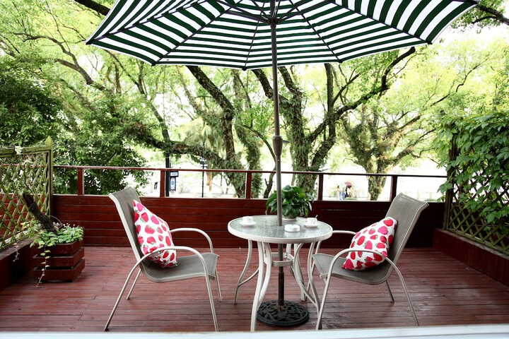 Terrace/Patio 33 of 58