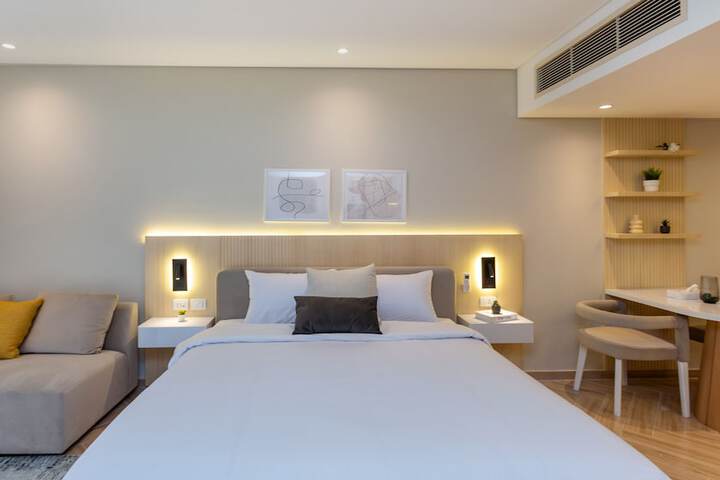 Room 43 of 86
