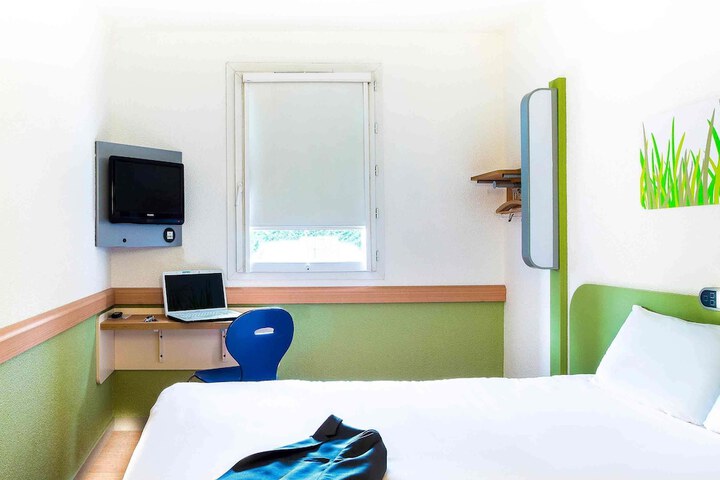 Room 34 of 68