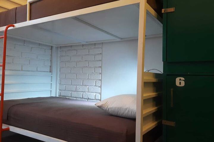 Room 5 of 13