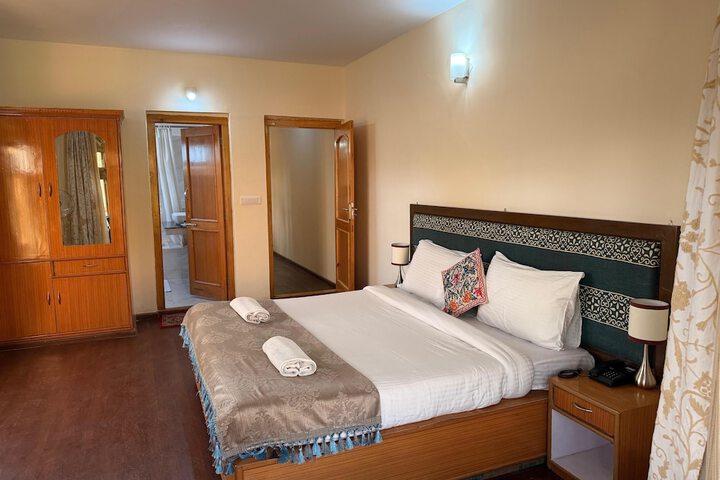 Room 6 of 29